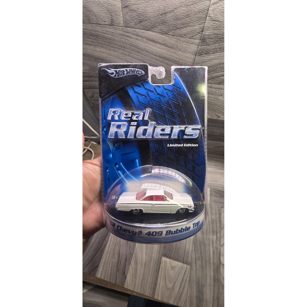 HOT WHEELS REAL '62 CHEVY 409 BUBBLE TOP H9215 *NEW*
